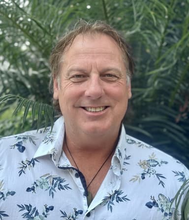 Kelvin Cruickshank Live