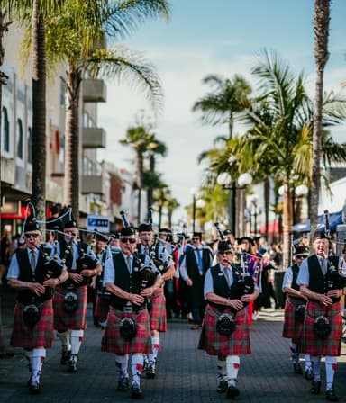 When the Pipers Play