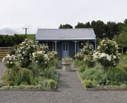 Logo for Longbush Cottage